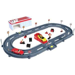   Bburago 2011 1:43 Scale Ferrari Race & Play Test Track: Toys & Games