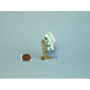  Furuta NASA #5 Space Apollo 11 Armstrong on Moon model Russian 