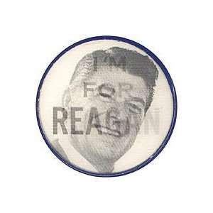 Flasher (lenticular badge) promoting Ronald Reagan for president, 1968 