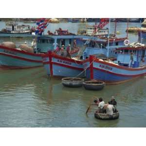  Men in Thung Chai Basket Boat Paddle to Boats at Nha Trang 