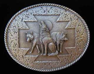Beautiful minute detail on this Howling Wolf Pack belt buckle. The 