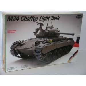  M24 Chaffee Light Tank   Plastic Model Kit: Everything 