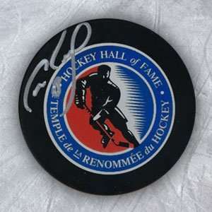  CAM NEELY Hockey Hall of Fame SIGNED Puck Sports 