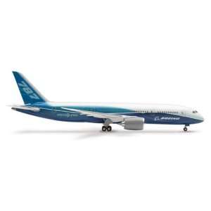  Herpa Boeing 787 8 Dreamliner 1/200 Toys & Games