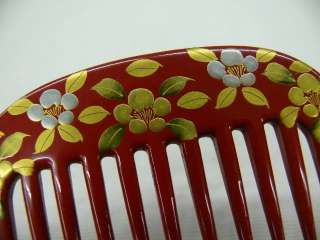 Red Ornamental Comb w/Gold Lacquered Camellia V528  