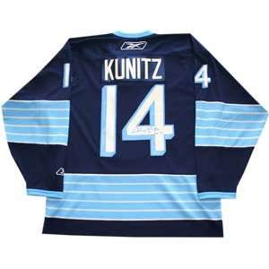 Chris Kunitz Signed Jersey   2011 Winter Classic 
