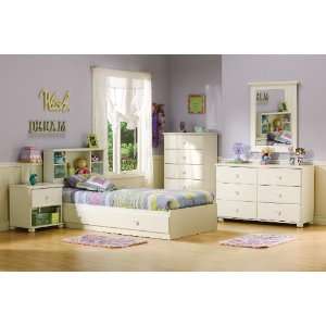  Sand Castle 6 Piece Bedroom Set in Pure White
