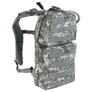   15 8173 with Bladder Army Digital Camo:  Sports & Outdoors