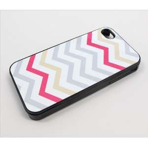  iPhone 4/4s Case Modern Design Chevron 17 Greys and Pink 