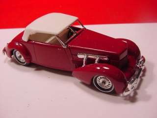 Vintage Toy Vehicle:1937 CORD 812 SUPERCHARGED CAR 1/35  