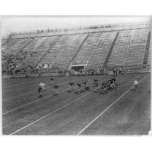   football scenes,ca. 1911 end run during Wesleyan game,Men running