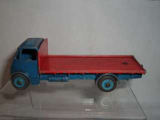 DINKY TOYS GUY FLATBED WAGON TRUCK VINTAGE USED TAKE A LOOK AT THE 