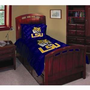  LSU Tigers College Comforter   72 x 86