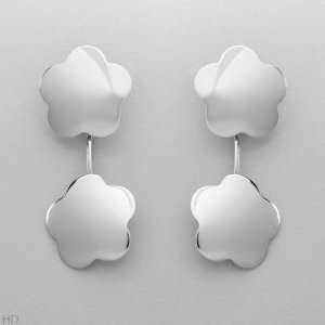 Made in Italy Wonderful Earrings Crafted in 925 Sterling silver. Total 