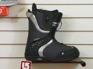 New 2010 Burton Axel Snowboard Boots Wmns Size 9  