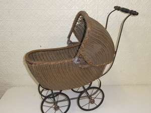 ANTIQUE VINTAGE SMALL WICKER DOLL BUGGY 1930S 1940S  