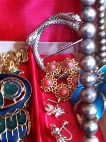 Vintage Retro Lot Vintage Jewelry Box Treasure Chest  