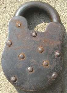 Cast Iron Working Winchester Gun Padlock Lock wth Keys  