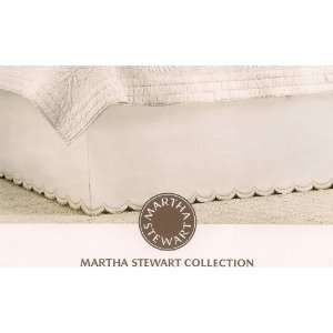   Stewart Trousseau Scallop Dot King Bedskirt Wheat