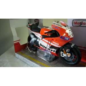 Maisto Ducati Desmosedici Gp 11 Nicky Hayden Motorcycle Replica Die 