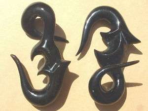 Spiral 113 twister horn dracula ear plugs tunnels earrings piercings 