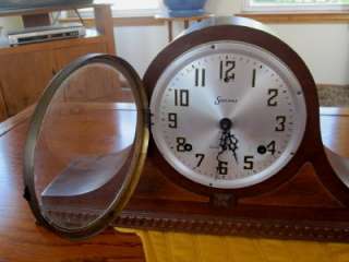   Mantle clock silent or Westminster chime wind up w/key running  
