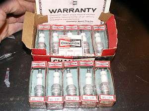 vintage car auto old gas engine parts Champion sparkplugs 10 new in 