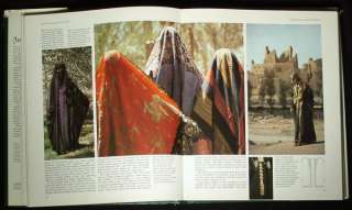 BOOK Arabian Folk Costume shawl embroidery jewelry Bedouin Islamic 