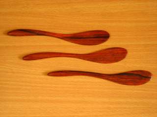 These are beautiful wooden Spreader knives made of rose wood, natural 